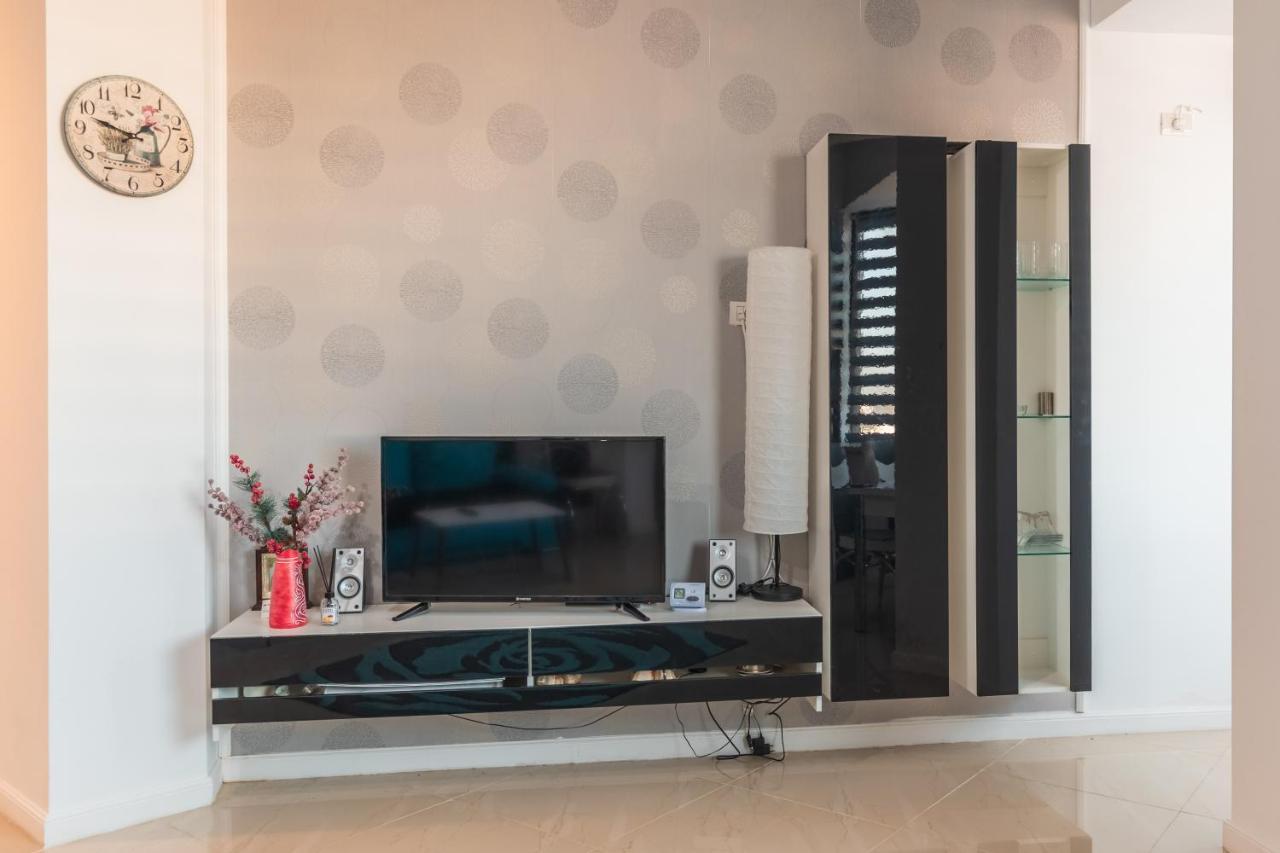 Апартаменты Apartament Unique Relax Нэводари Экстерьер фото